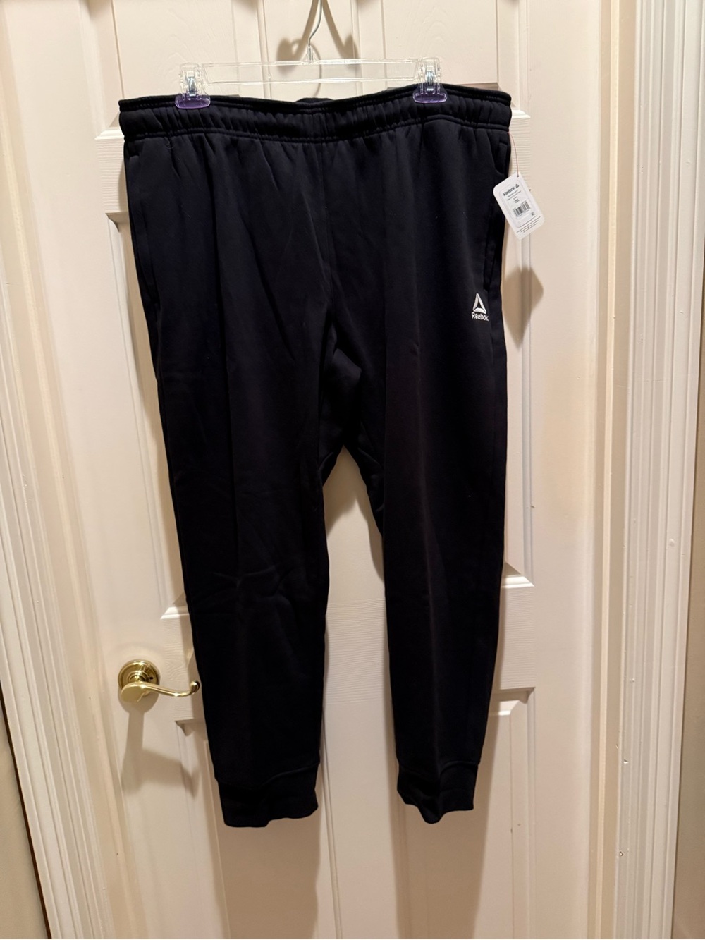 Reebok Men's 2 X Sweatpants Black Slim Elastic Waist Joggers NWT w/ zip pockets